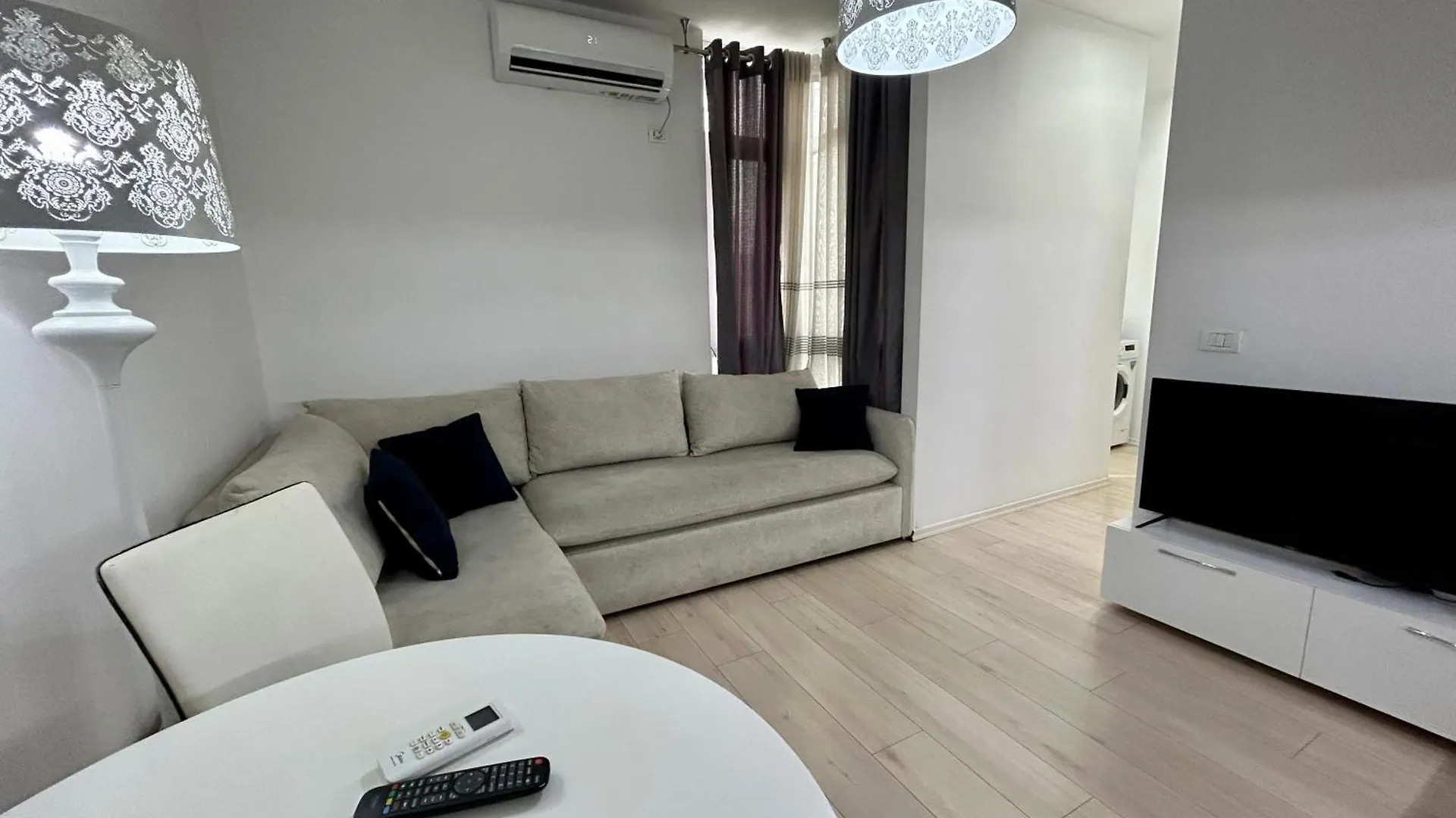 A&X Lovely And Central Apartment - 24H Self Check-In Tirana
