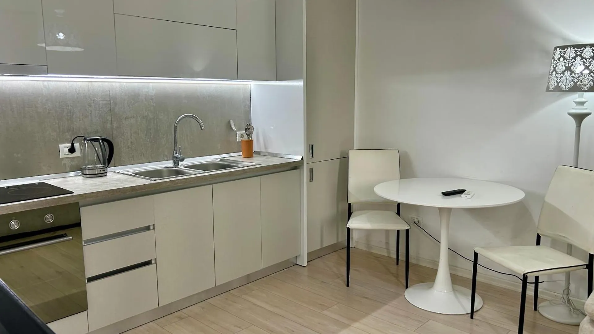 A&X Lovely And Central Apartment - 24H Self Check-In Tirana