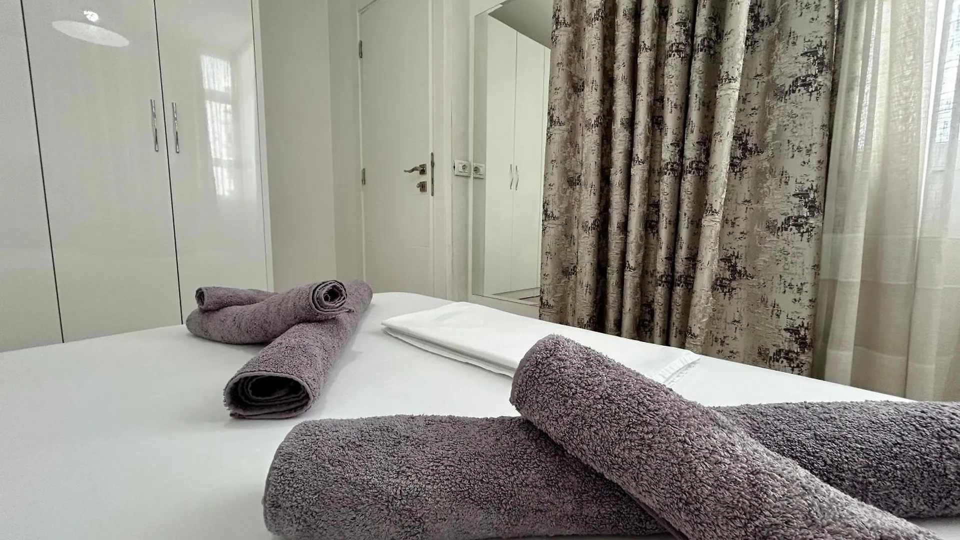 A&X Lovely And Central Apartment - 24H Self Check-In Tirana